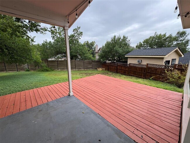 Building Photo - 502 Green Valley Cove