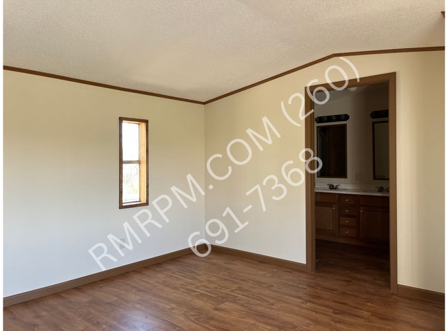 Building Photo - 2065 E Lakeside Dr
