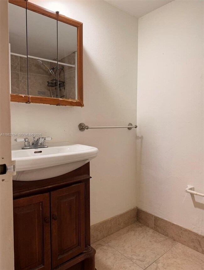 Building Photo - 1805 Sans Souci Blvd