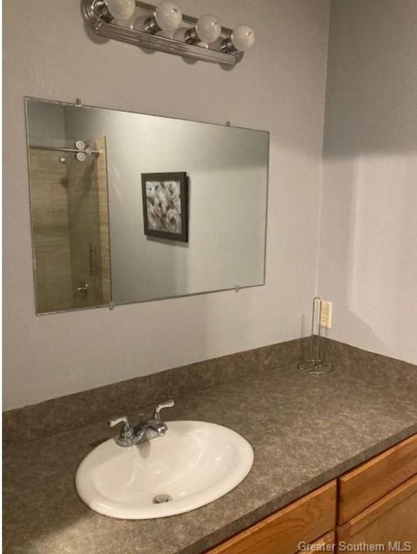 Building Photo - 2727 3rd St