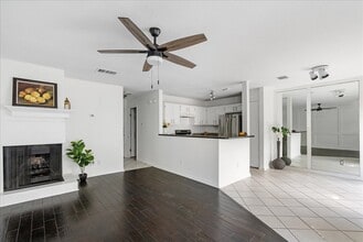 Building Photo - 2379 Briarwest Blvd