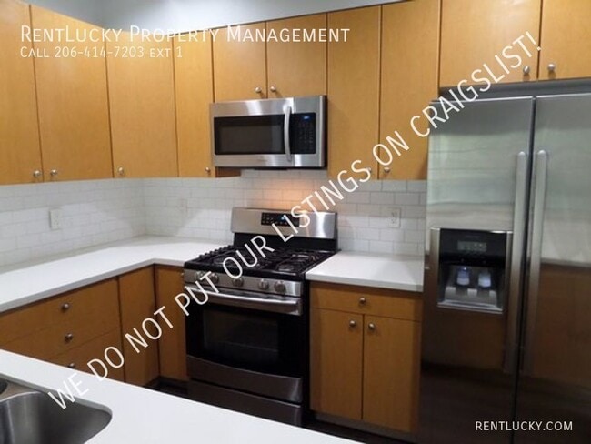 Building Photo - 205 S 51st St