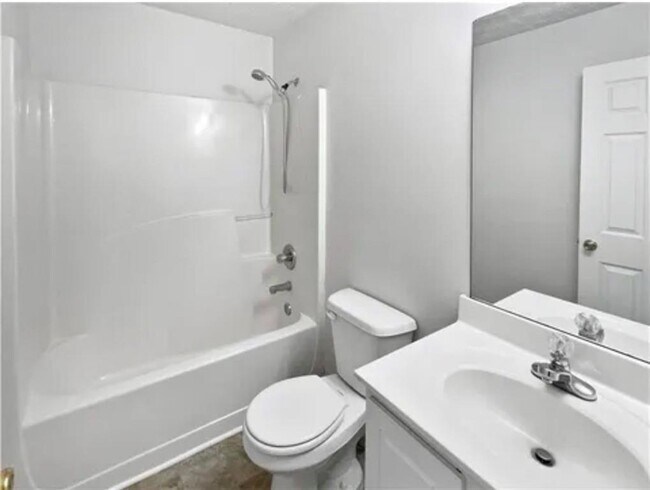 Building Photo - 20 Pine Canyon Dr SW