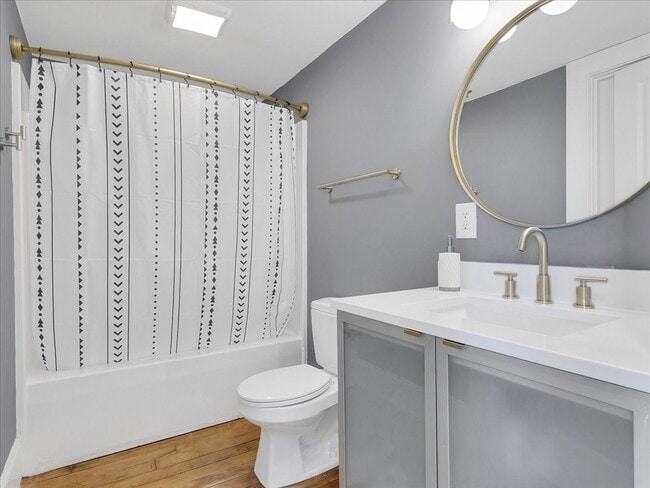 Building Photo - 281 Essex St