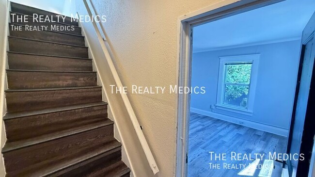 Building Photo - 35 Hill Ave