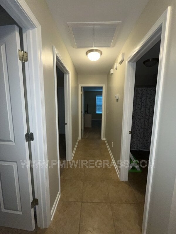 Building Photo - 214 Winterberry Way