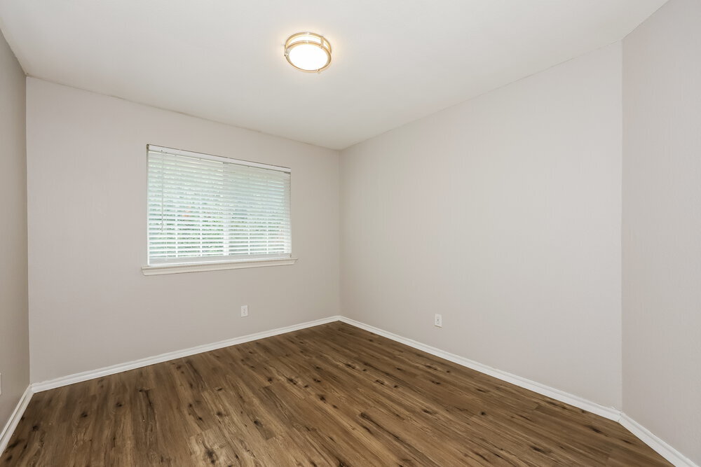 Building Photo - 3011 Renaissance Dr