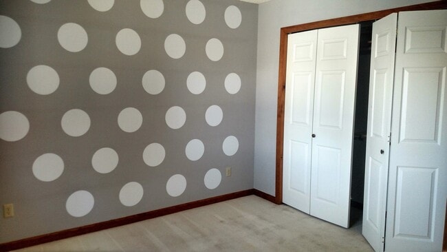 Building Photo - 3+ Bedroom 2.5 Bathroom 2 Car Garage Home ...