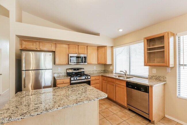 Building Photo - 15341 W Lea Ln