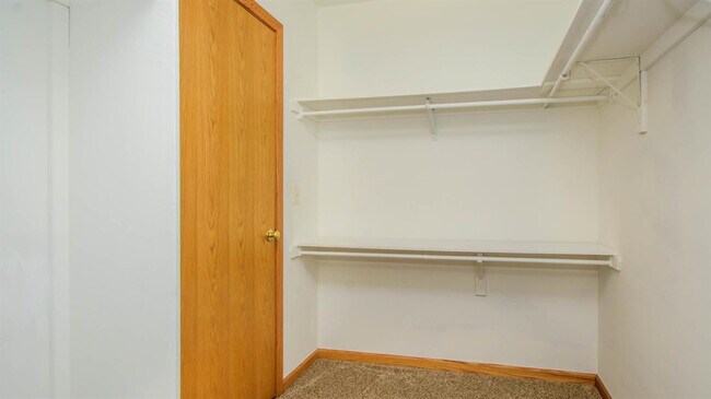 Building Photo - 5736 Willis Rd