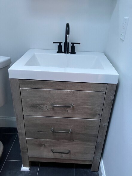 Building Photo - 3014 Memphis St