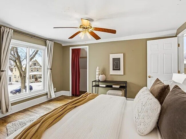 Building Photo - 3 bedroom house in Cherokee Park St. Paul