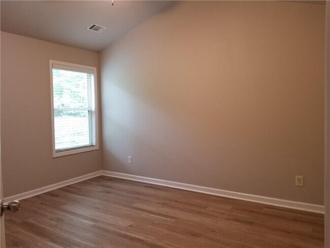 Building Photo - 5930 Vista Brook Dr