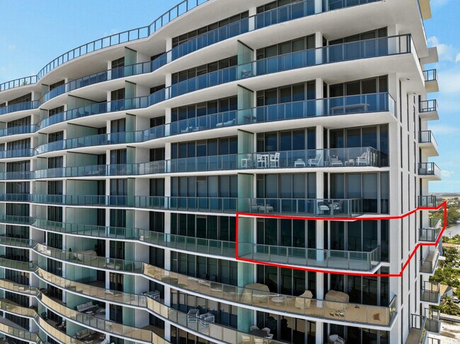 Building Photo - 1116 N Ocean Blvd