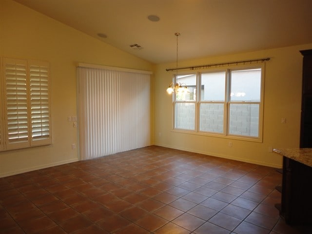 Building Photo - 3075 S Ashley Dr