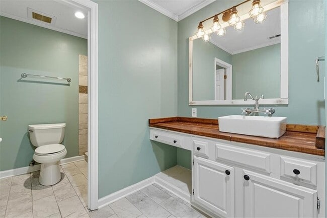 Building Photo - 1211 Whitlock Ridge Dr