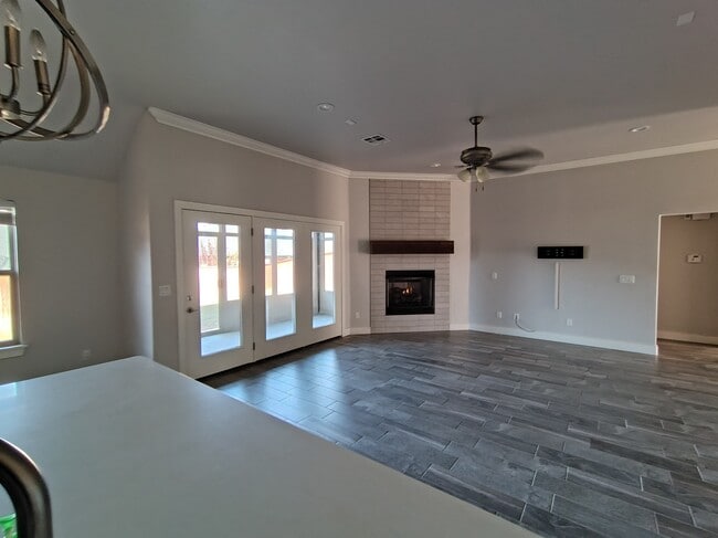 Building Photo - 609 Timberbrook Dr