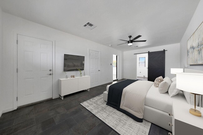 Building Photo - 7031 E Loma Land Dr