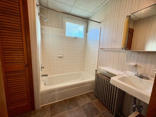 Building Photo - 1 Brown St