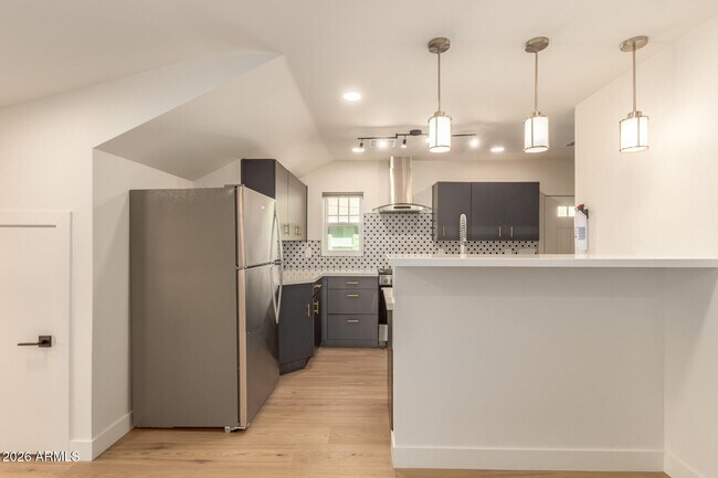 Building Photo - 125 N 11th Ave