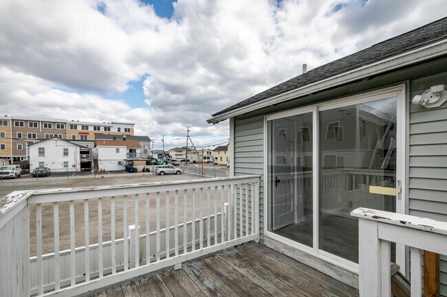 Building Photo - 140 Ashworth Ave