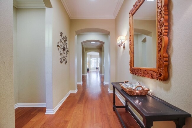 Building Photo - 8462 Donaker St