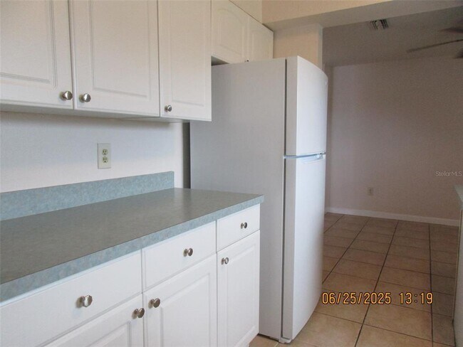 Building Photo - 154 Tulip Way