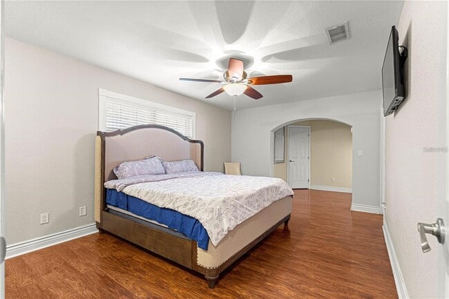 Building Photo - 126 SE 41st Ave