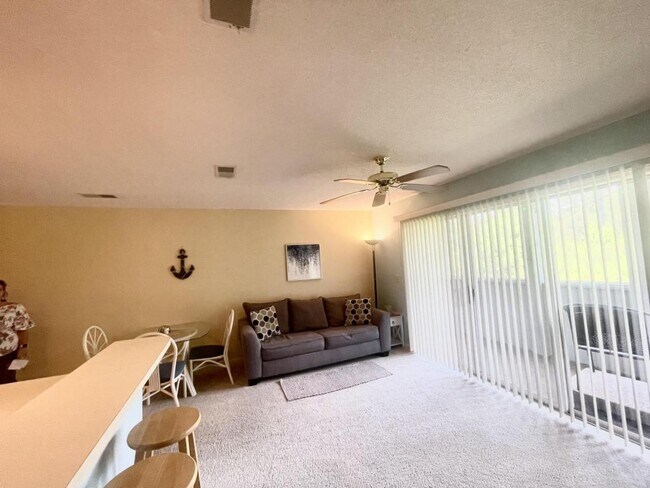 Building Photo - 1440 St George Ln