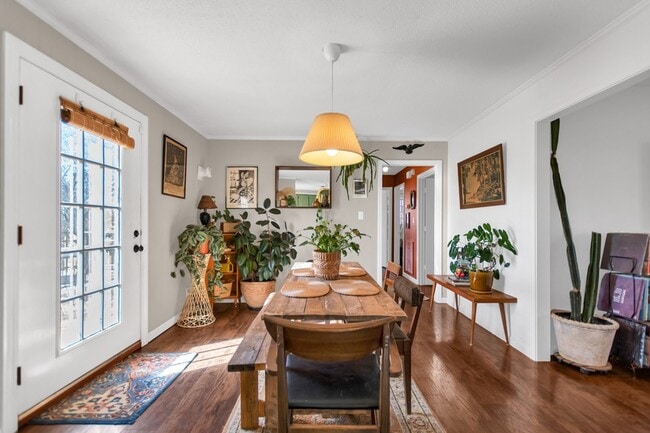 Building Photo - 284 Stephanie Dr