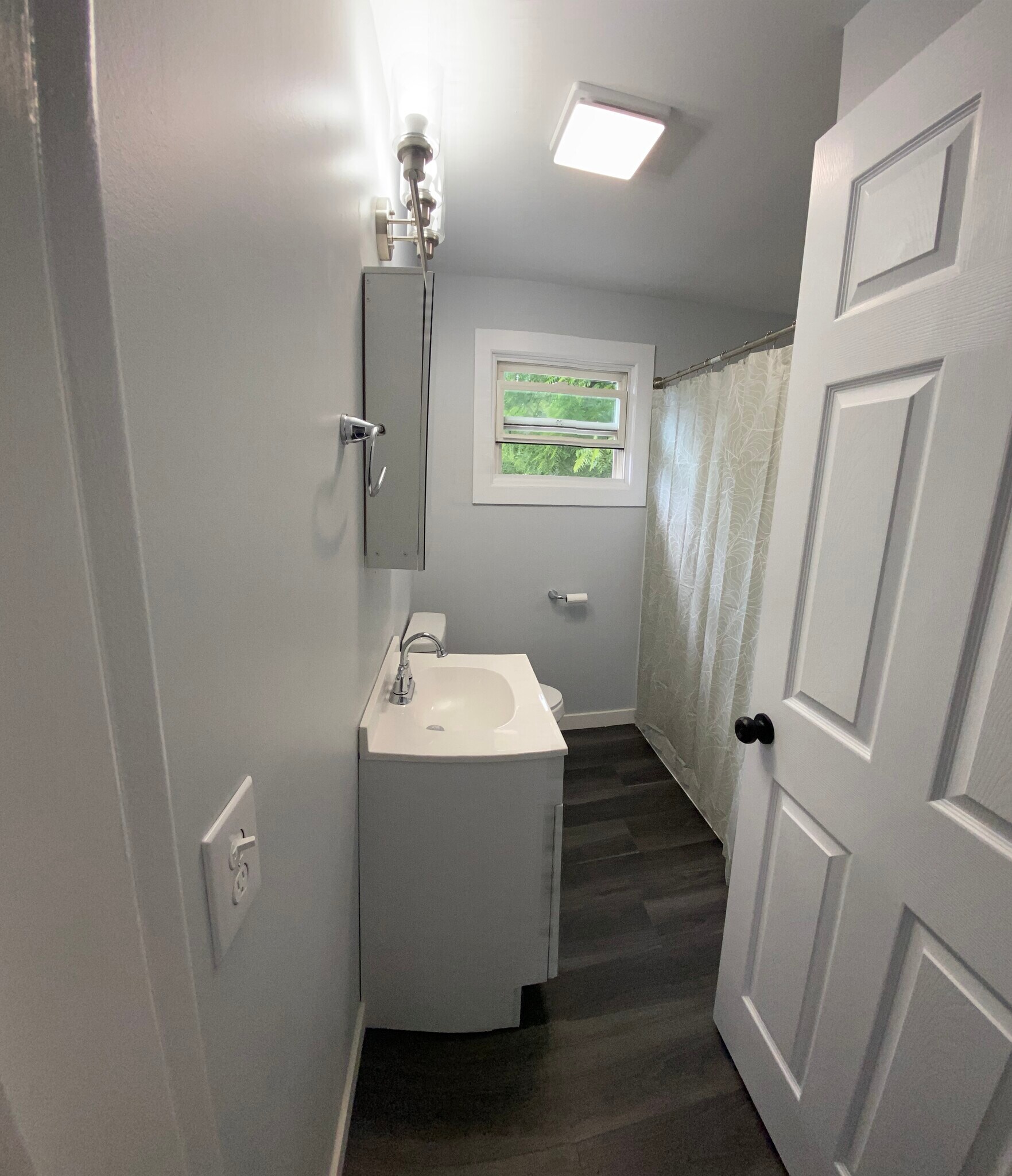 Bathroom - 1326 Westcott St