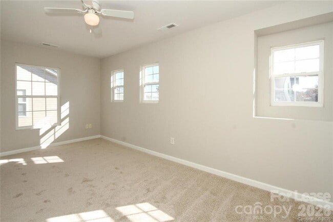 Building Photo - 10816 Carstairs St