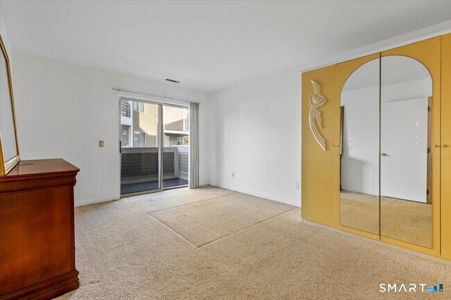 Building Photo - 13 Harbour Close