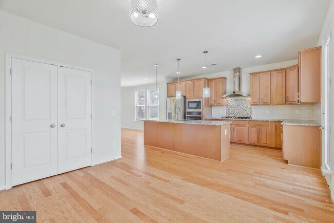 Building Photo - 42502 Dogwood Glen Square