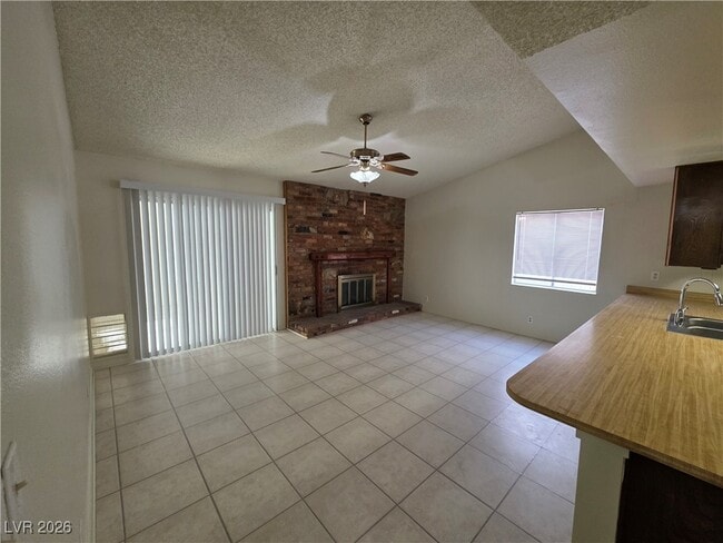 Building Photo - 3214 Anacapa Way