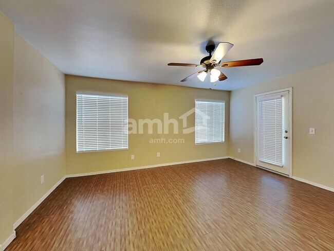Building Photo - 11208 N 78th Dr