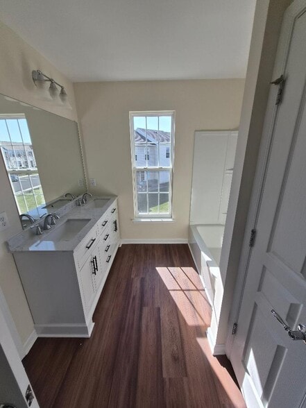 Building Photo - 8428 Saylor Ct