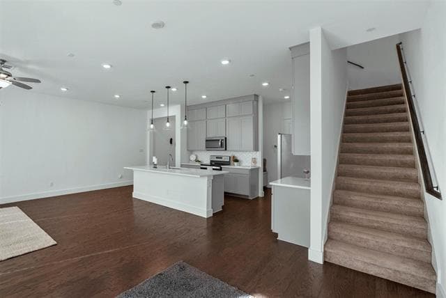 Building Photo - 1059 Maverick Dr