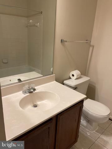 Building Photo - 5516 Sully Lake Dr