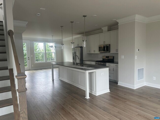 Building Photo - 2024 Calico Ct