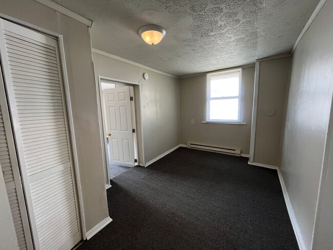 Building Photo - One Level House off Campbell Avenue