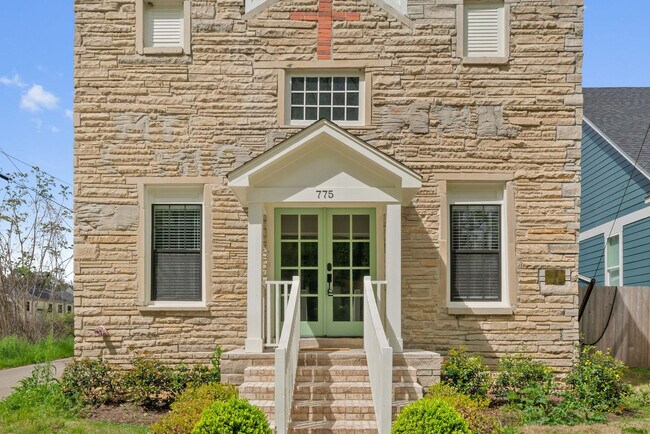 Building Photo - 775 Tanglewood St