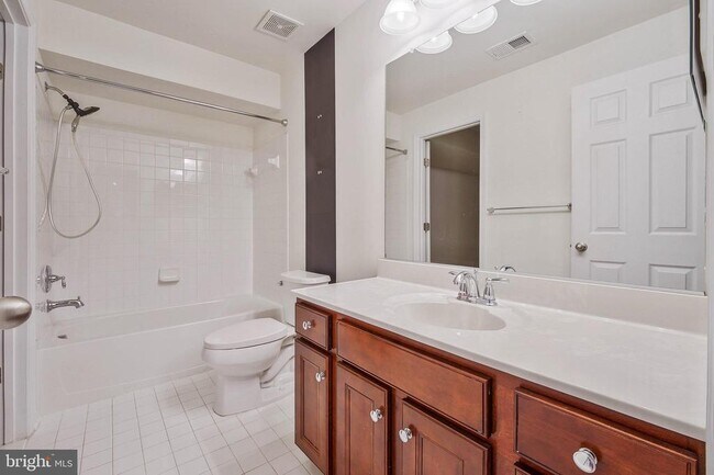 Building Photo - 3461 Eagle Ridge Dr
