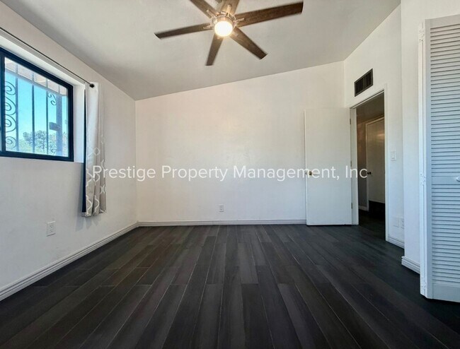 Building Photo - 3407 East 5th Street