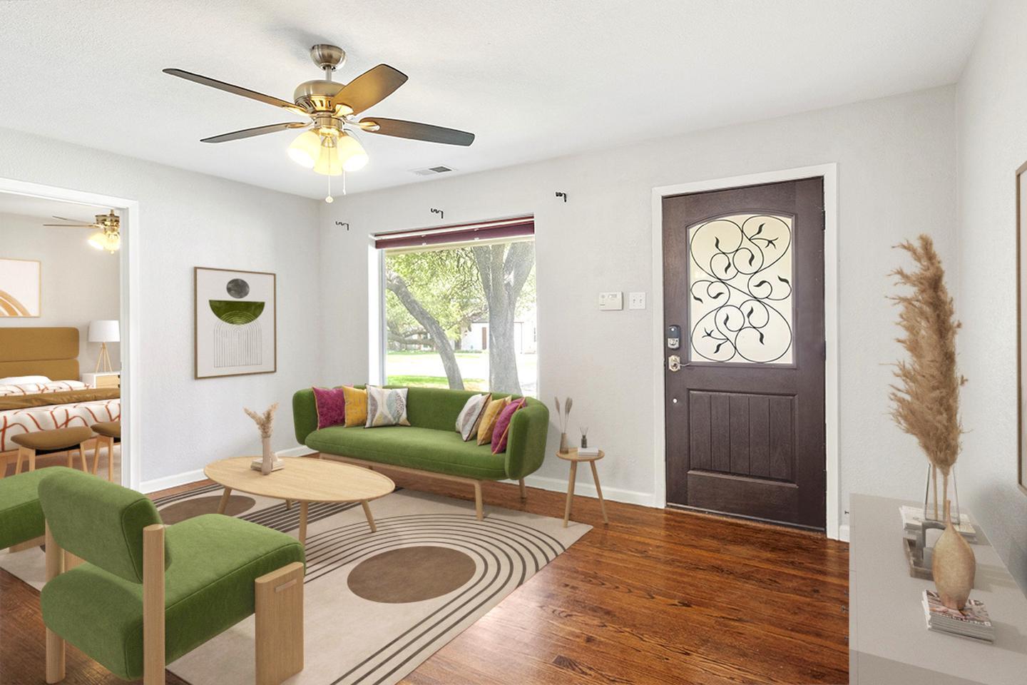 Building Photo - Remarkable Lakewood home steps from Ridgewood Park