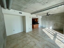 Building Photo - 1080 Park Blvd