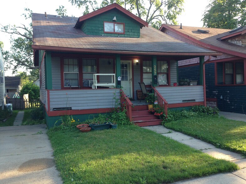 Primary Photo - 257 E Saratoga St