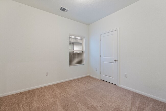 Building Photo - 149 Biscayne Dr