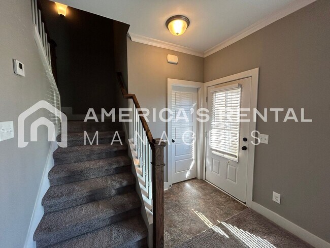 Building Photo - DEPOSIT PENDING! Town Home Available For Rent in Chelsea... Available to View Now!