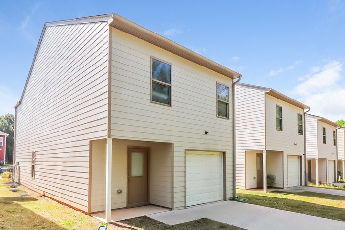 Building Photo - 5193 Tew Ln SW